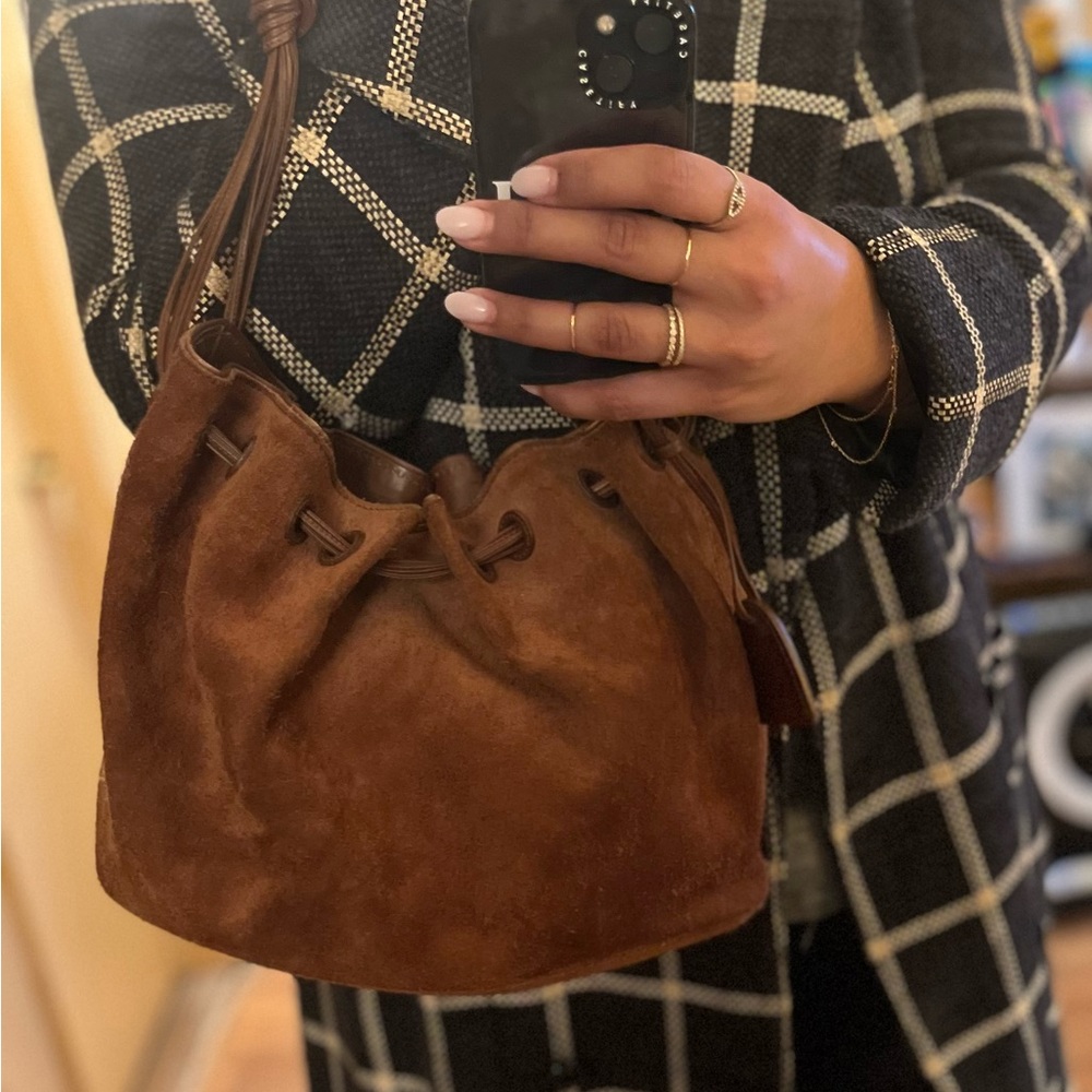 AUTHENTIC VINTAGE GUCCI Suede Shoulder Bag in Camel